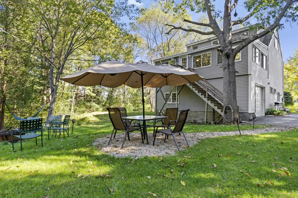 33 Foyes Lane Kittery ME 03904