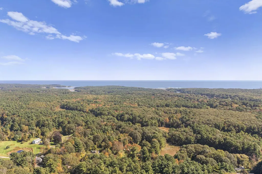 33 Foyes Lane Kittery ME 03904