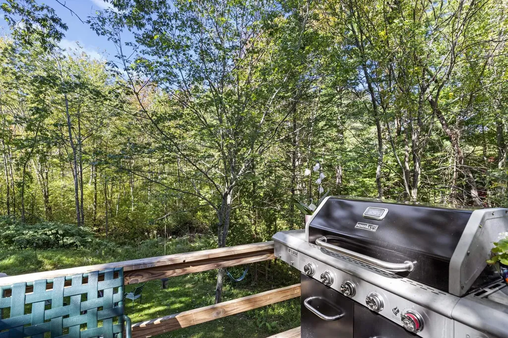 33 Foyes Lane Kittery ME 03904