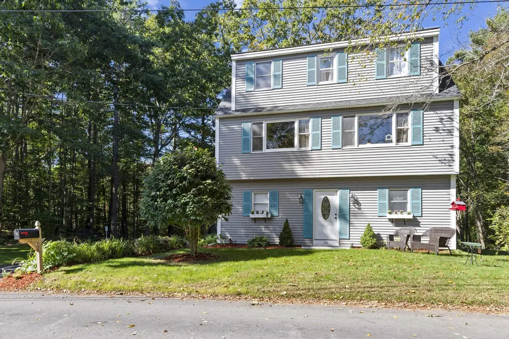 33 Foyes Lane Kittery ME 03904