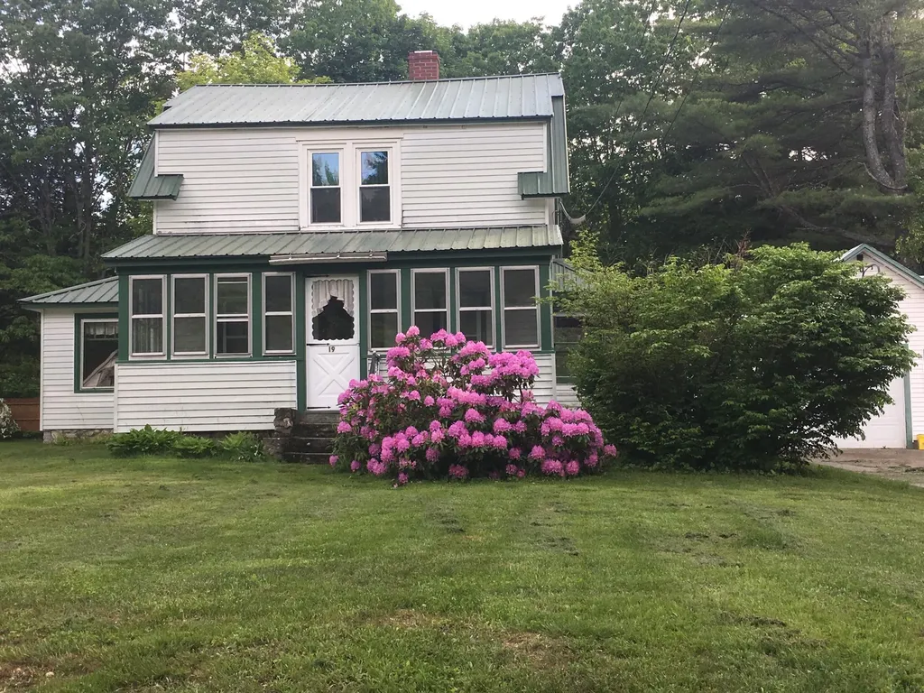 19 Maple Street Bridgton ME 04009