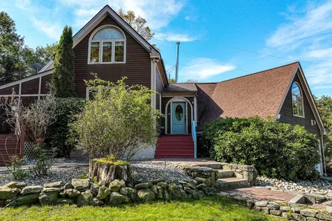 51 Meadow Lane New Gloucester ME 04260