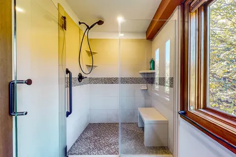 51 Meadow Lane New Gloucester ME 04260