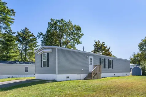 5 Holiday Lane Standish ME 04084