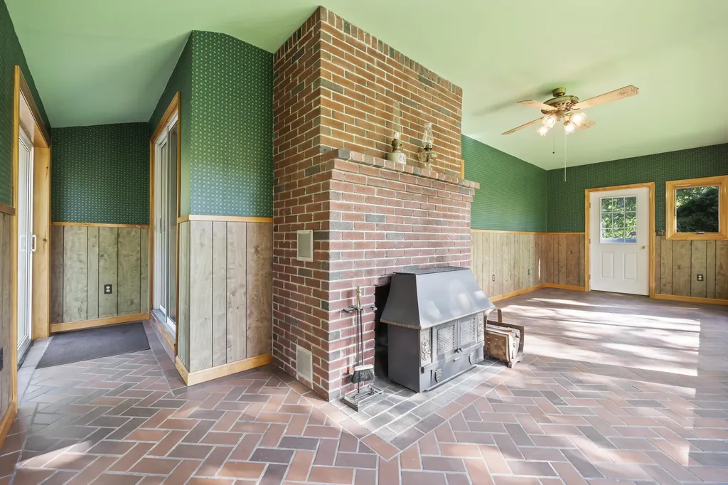 752 Hallowell Road Pownal ME 04069
