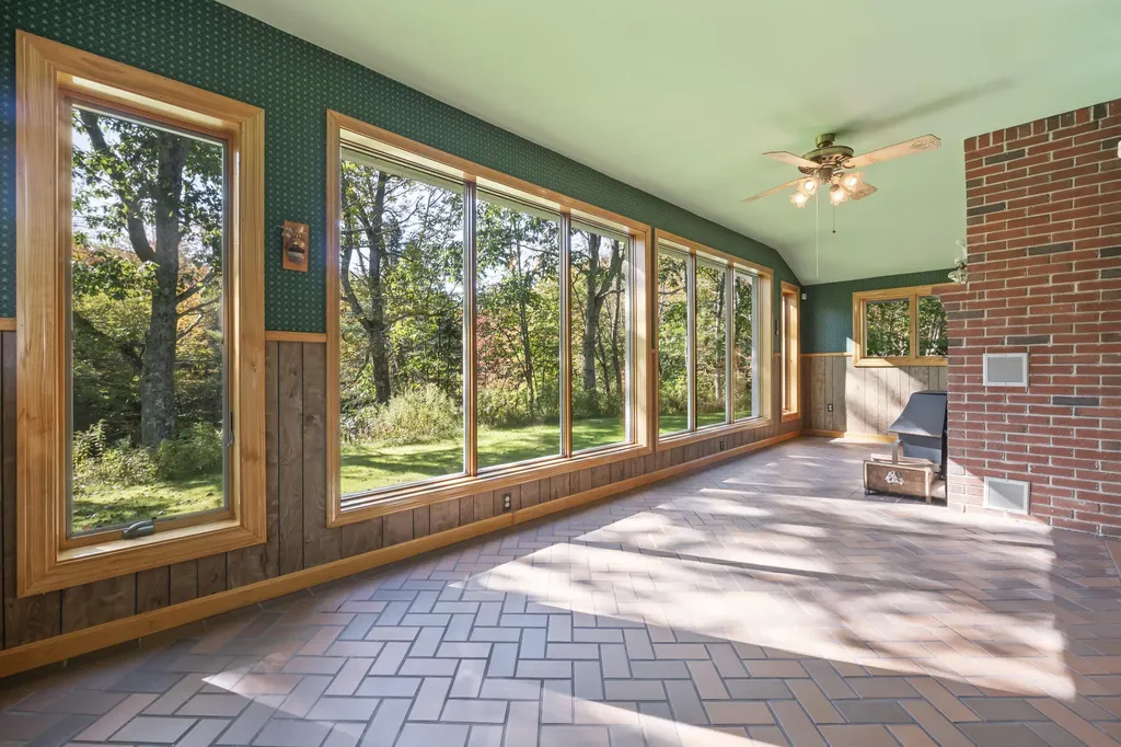 752 Hallowell Road Pownal ME 04069