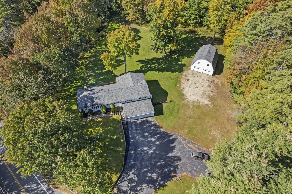 752 Hallowell Road Pownal ME 04069