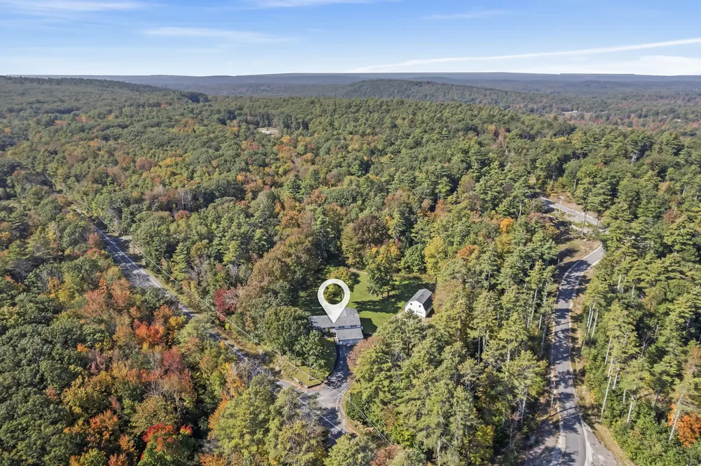 752 Hallowell Road Pownal ME 04069