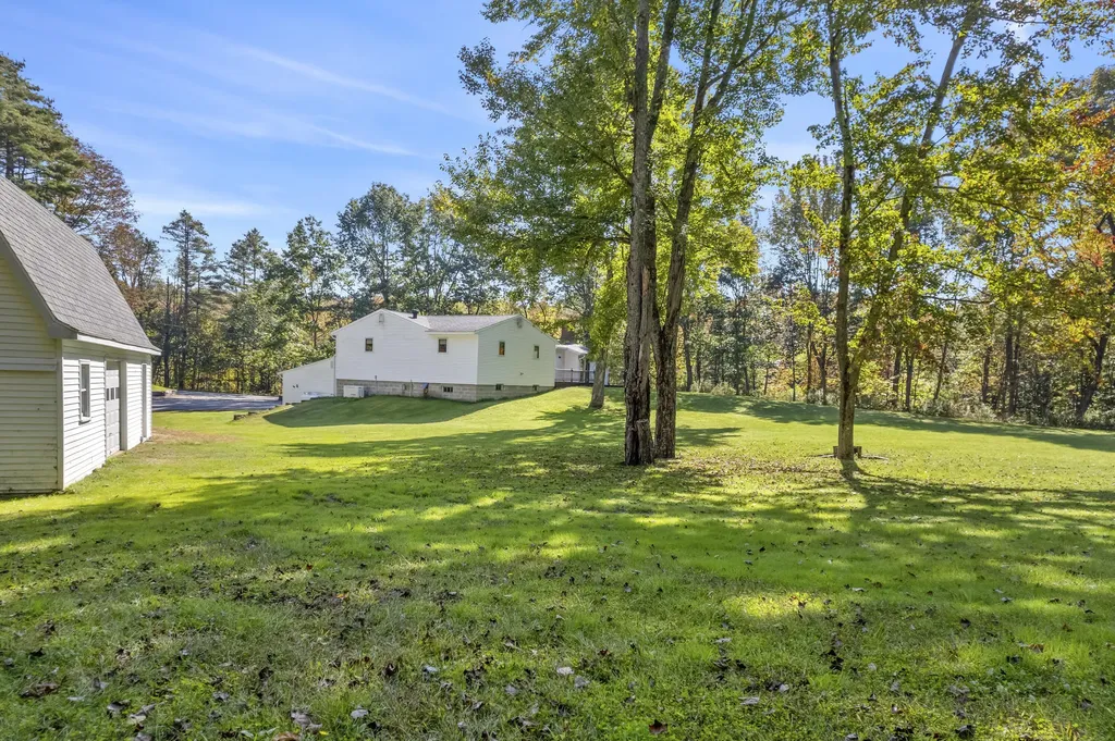 752 Hallowell Road Pownal ME 04069