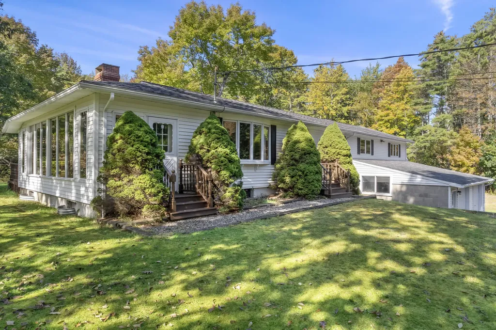 752 Hallowell Road Pownal ME 04069