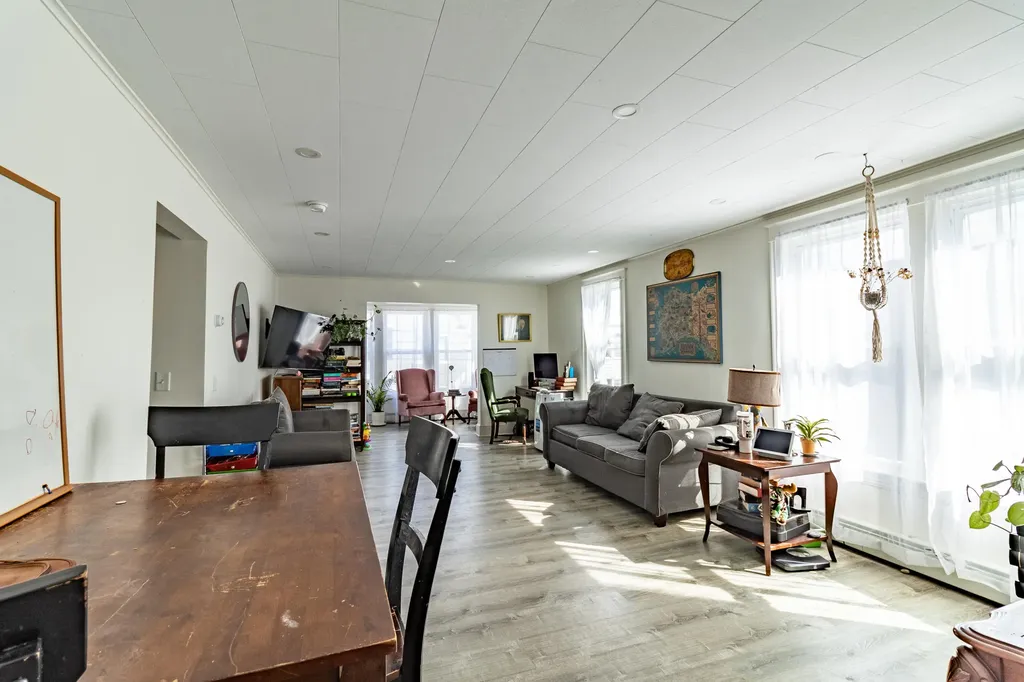 222 Summer Street Auburn ME 04210