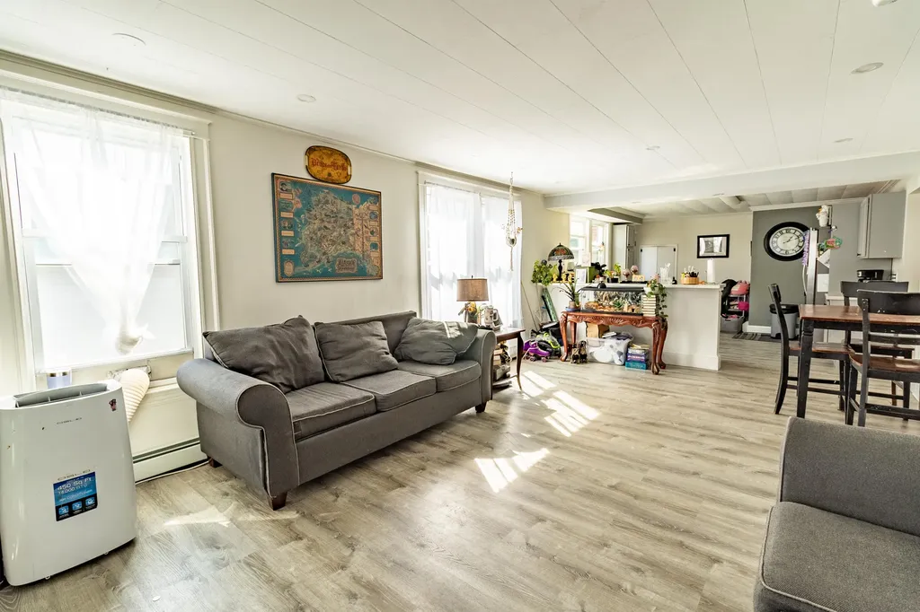 222 Summer Street Auburn ME 04210
