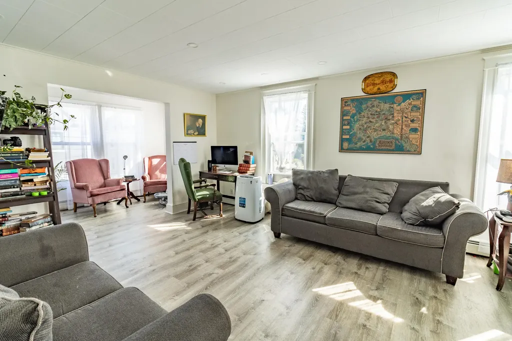 222 Summer Street Auburn ME 04210