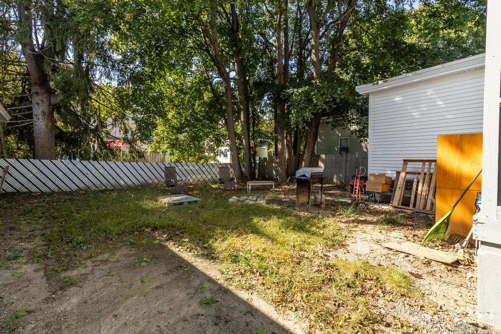 222 Summer Street Auburn ME 04210