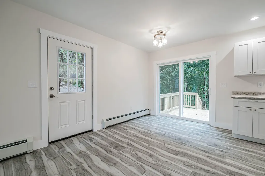 9 Sunset Avenue Auburn ME 04210