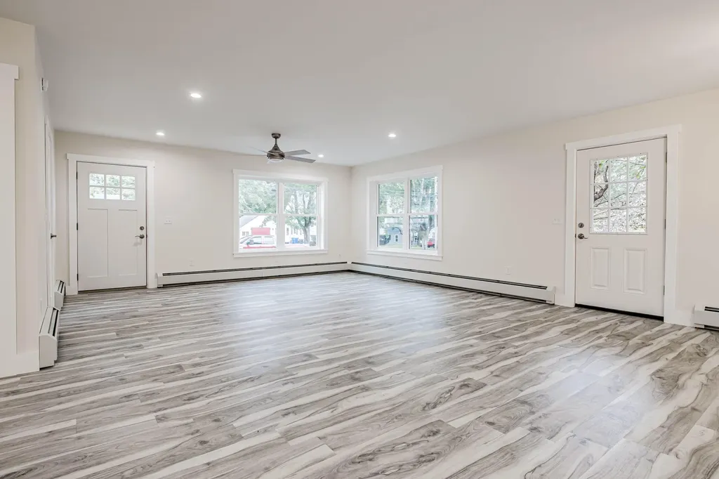 9 Sunset Avenue Auburn ME 04210
