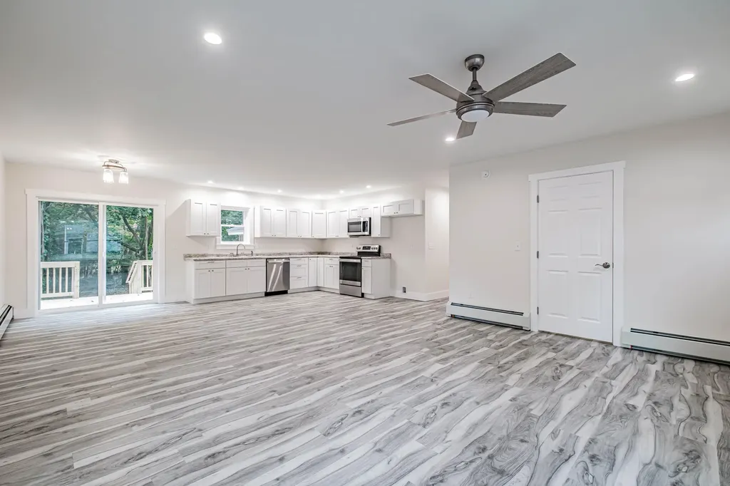 9 Sunset Avenue Auburn ME 04210