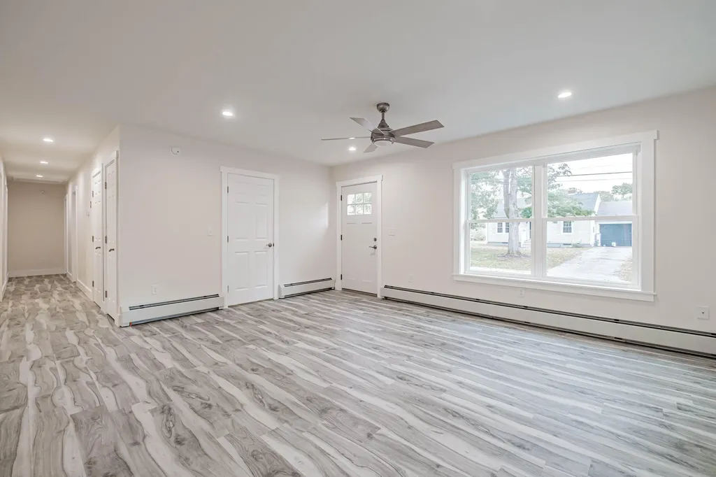 9 Sunset Avenue Auburn ME 04210