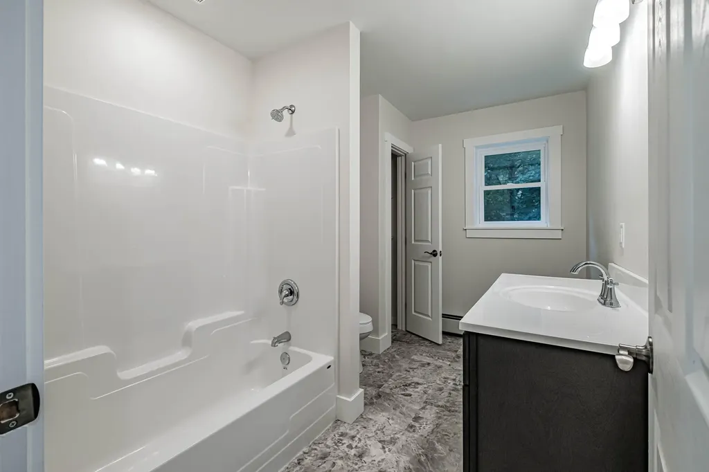 9 Sunset Avenue Auburn ME 04210