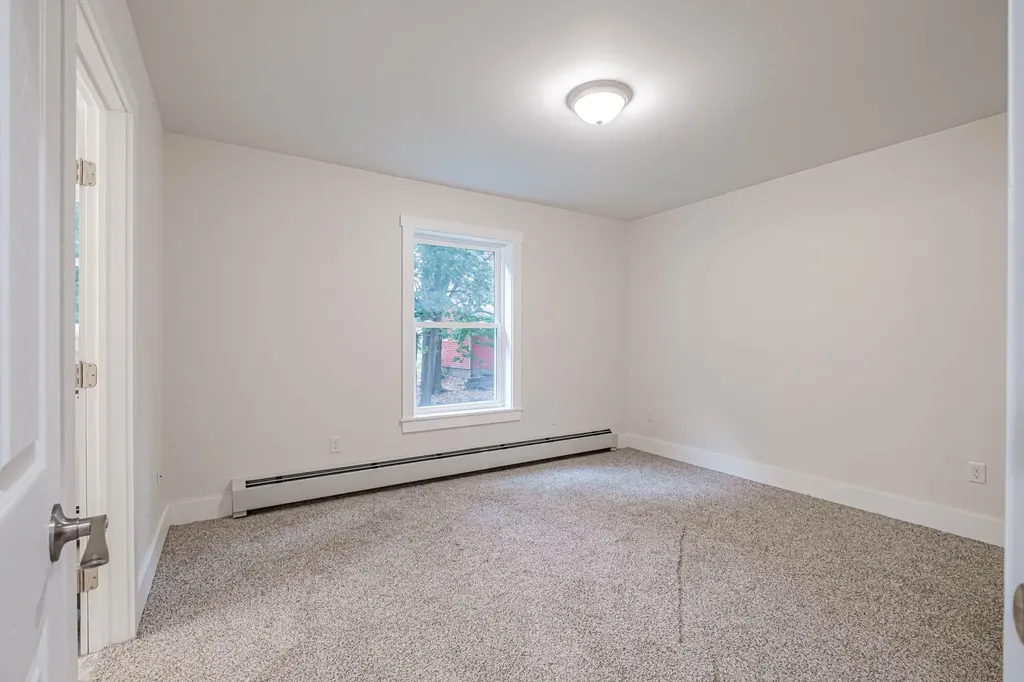 9 Sunset Avenue Auburn ME 04210