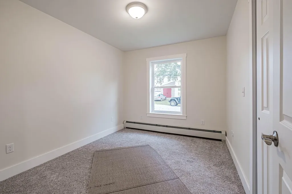 9 Sunset Avenue Auburn ME 04210