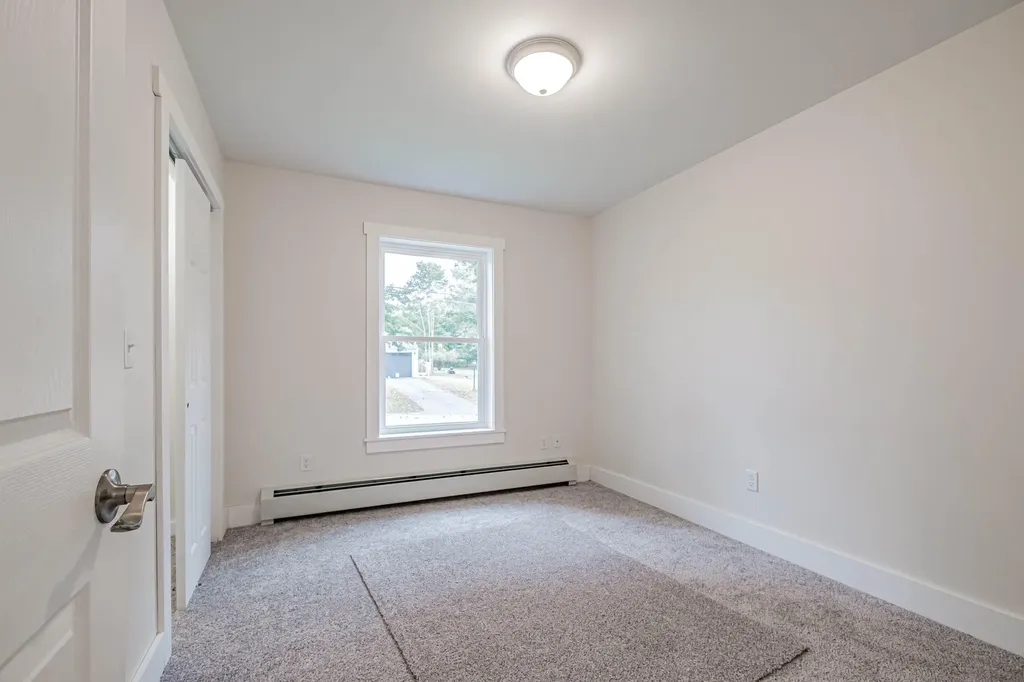 9 Sunset Avenue Auburn ME 04210
