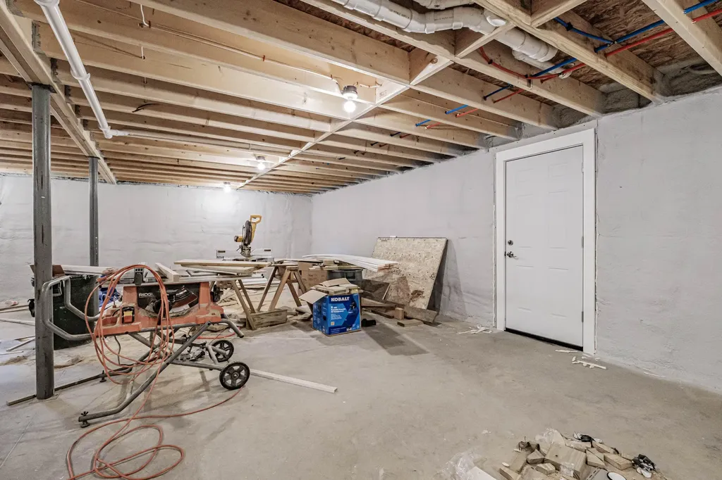 9 Sunset Avenue Auburn ME 04210