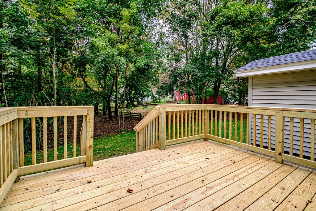 9 Sunset Avenue Auburn ME 04210