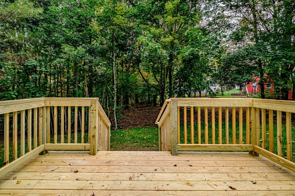 9 Sunset Avenue Auburn ME 04210