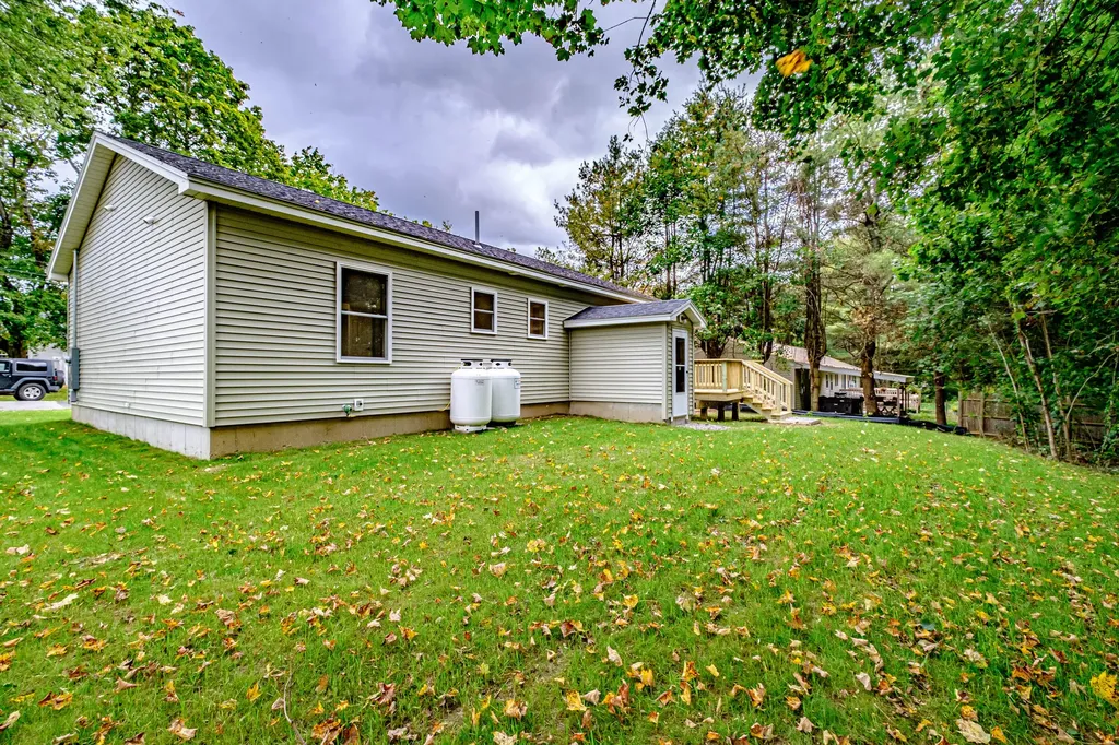 9 Sunset Avenue Auburn ME 04210