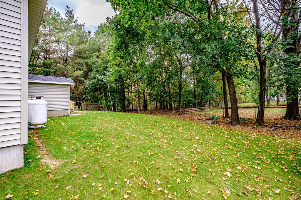 9 Sunset Avenue Auburn ME 04210