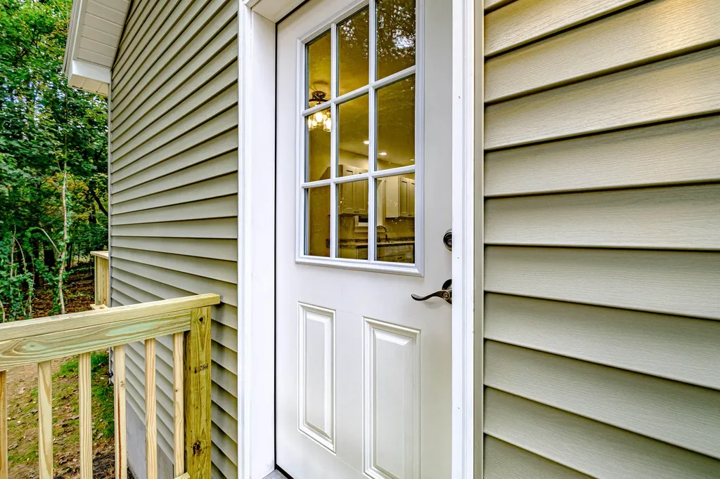 9 Sunset Avenue Auburn ME 04210