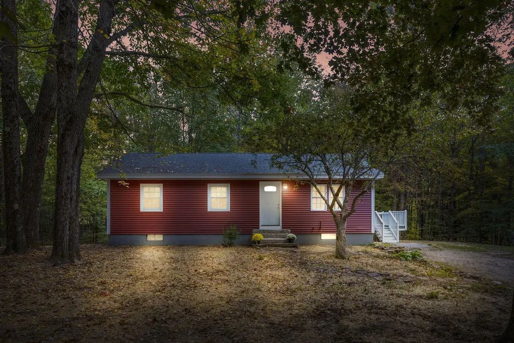21 Richardson Road Limington ME 04049