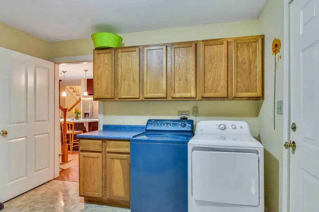 40 W Chops Point Road Bath ME 04530