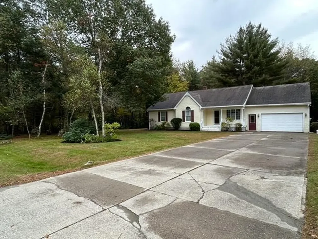 45 Hillcrest Drive Clinton ME 04927