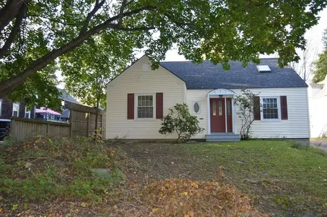 19 Fillmore Place Gardiner ME 04345