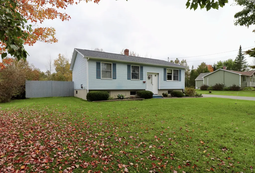 39 Birchwood Avenue Bangor ME 04401