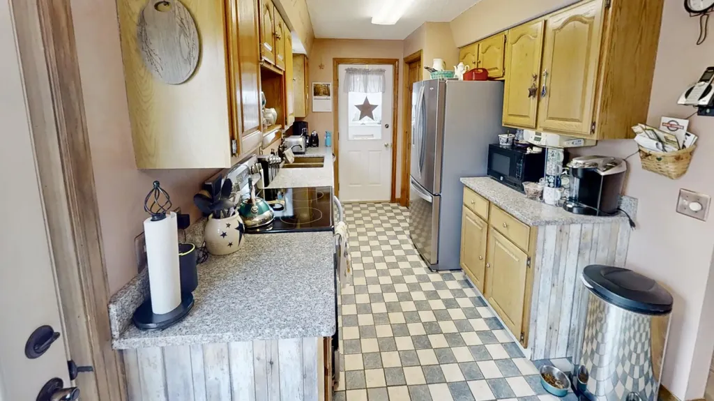 39 Birchwood Avenue Bangor ME 04401