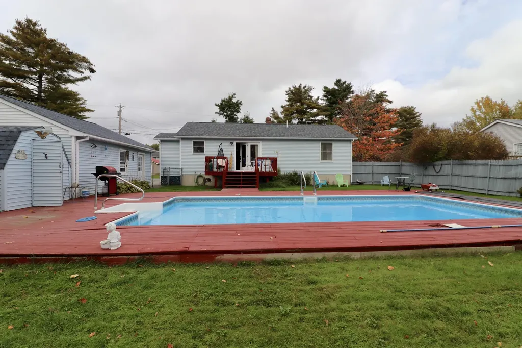 39 Birchwood Avenue Bangor ME 04401
