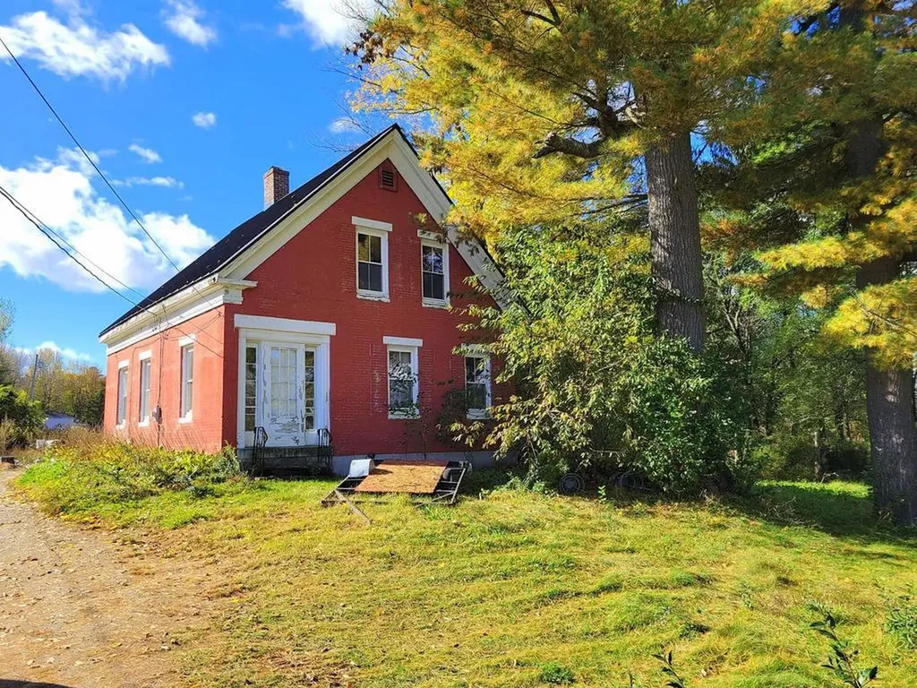 558 High Street West Gardiner ME 04345