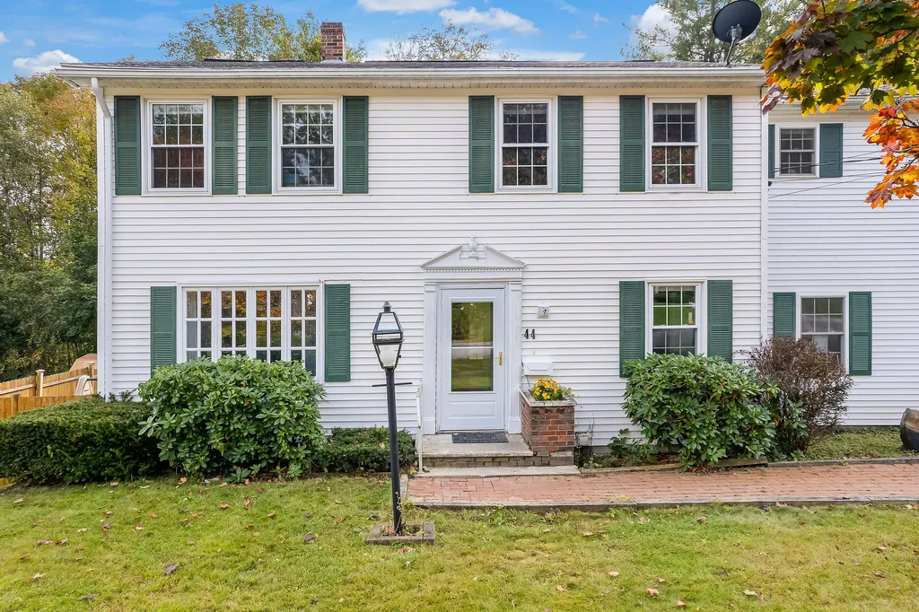 44 Hilltop Avenue Lewiston ME 04240