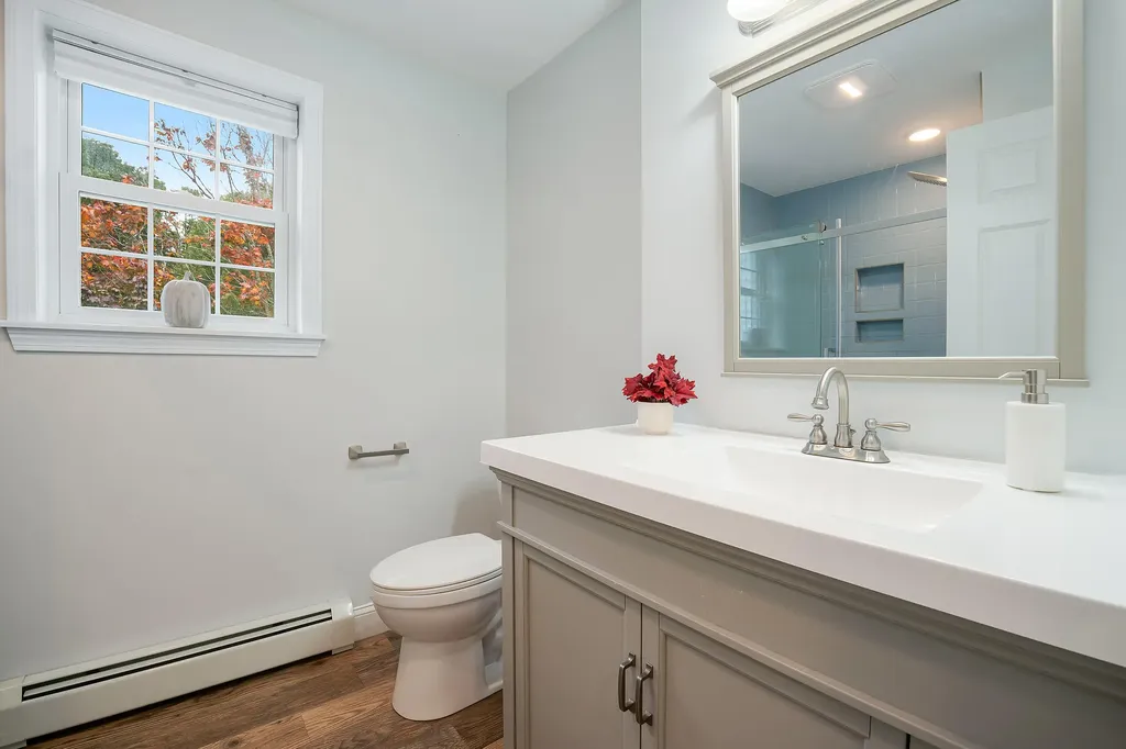 44 Hilltop Avenue Lewiston ME 04240