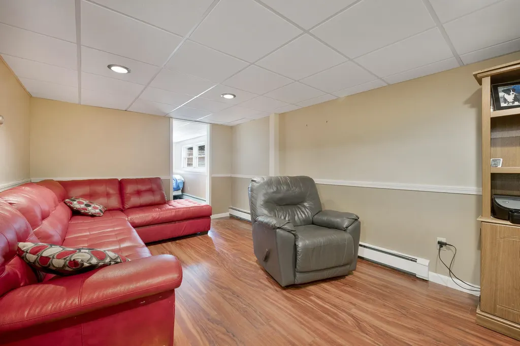 44 Hilltop Avenue Lewiston ME 04240