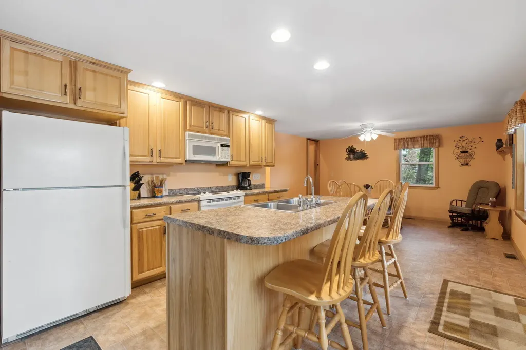 71 Grant Road Litchfield ME 04350