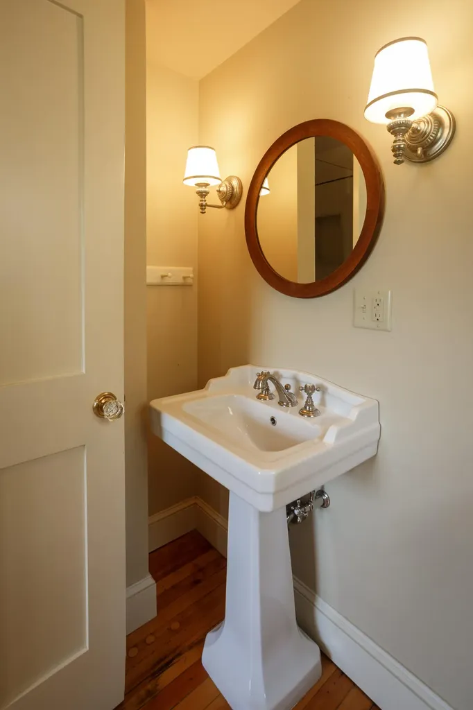 399 Main Street Thomaston ME 04861