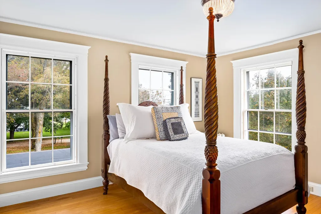 399 Main Street Thomaston ME 04861