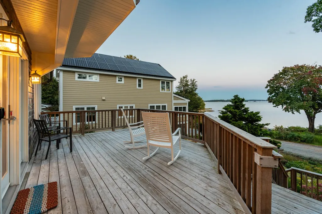 36 Old Mill Road Falmouth ME 04105