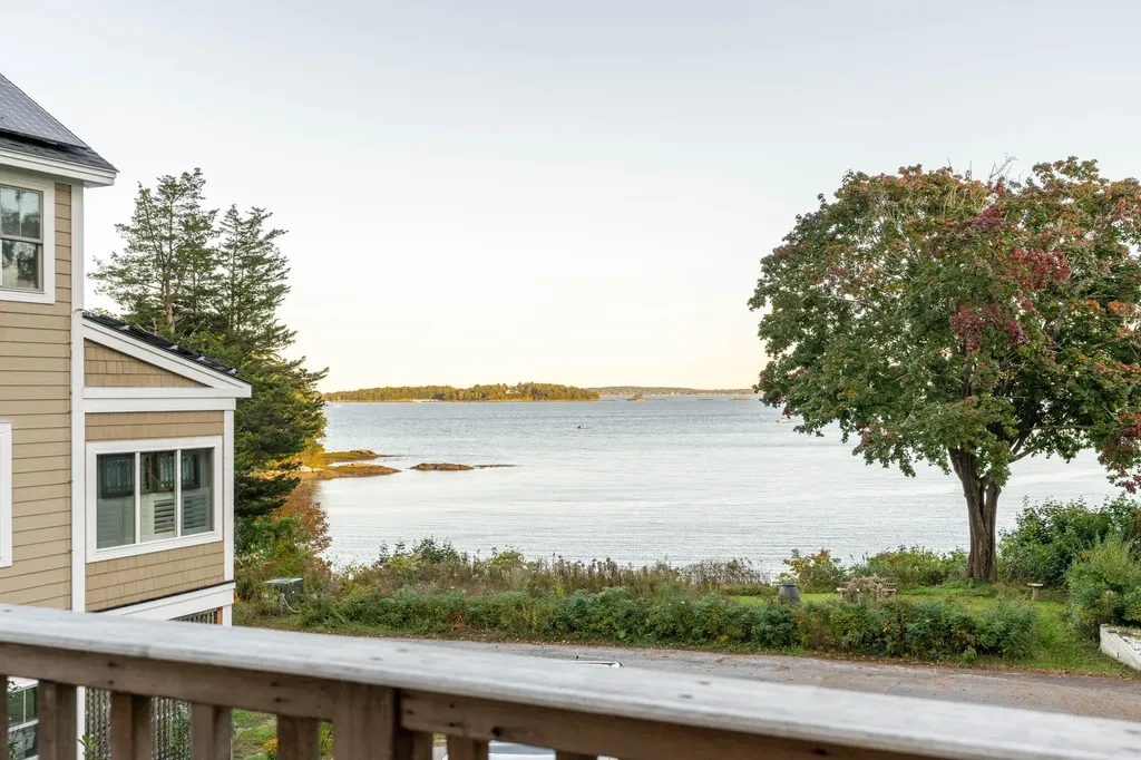 36 Old Mill Road Falmouth ME 04105