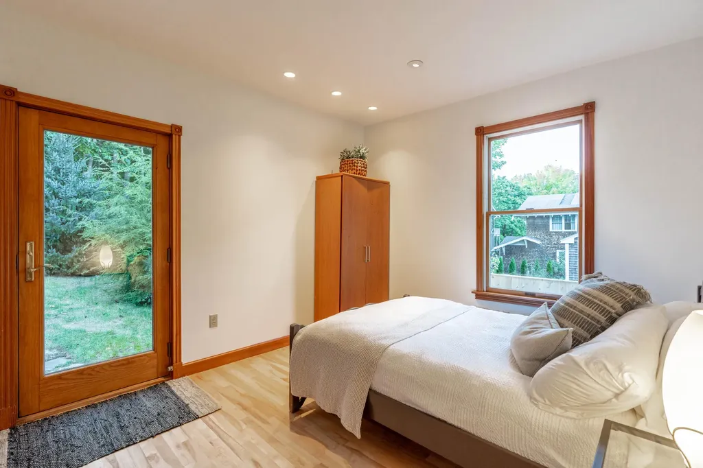 36 Old Mill Road Falmouth ME 04105