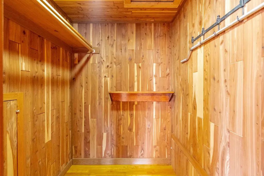 36 Old Mill Road Falmouth ME 04105